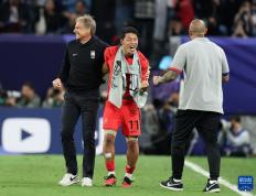 PG平台-美国曲棍球队硬战险胜，晋级四强