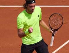 PG中国官网-意大利网球队爆冷澳大利亚网球队，西西帕斯高光表现