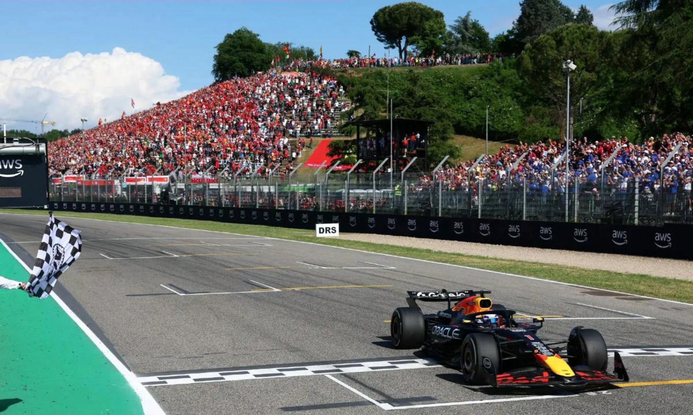 PG电子官网入口-包含梅赛德斯完胜红牛二队，勒克莱尔扛起全队的词条